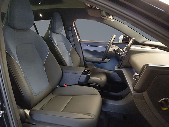 Volvo EX30 7 of 16