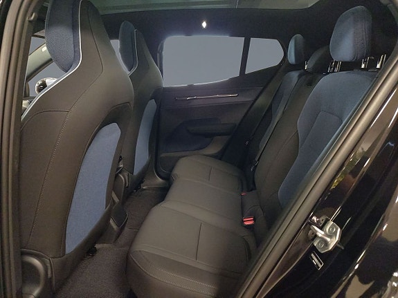 Volvo EX30 8 of 16