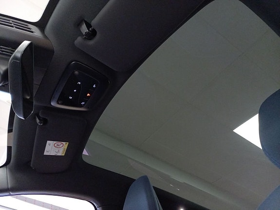 Volvo EX30 12 of 16