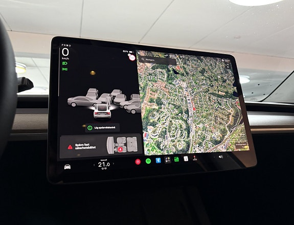 Tesla Model Y 17 of 19