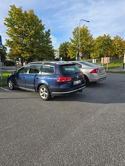 Volkswagen Passat 3 of 15
