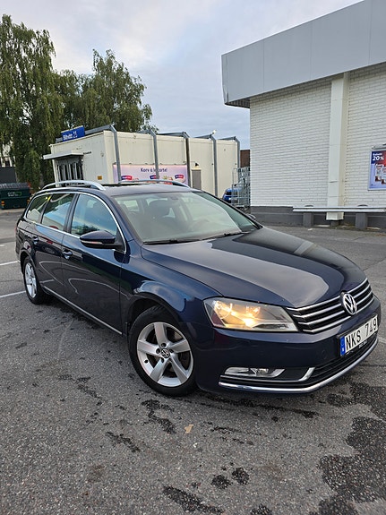 Volkswagen Passat 7 of 15