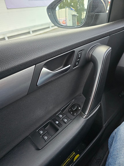 Volkswagen Passat 15 of 15
