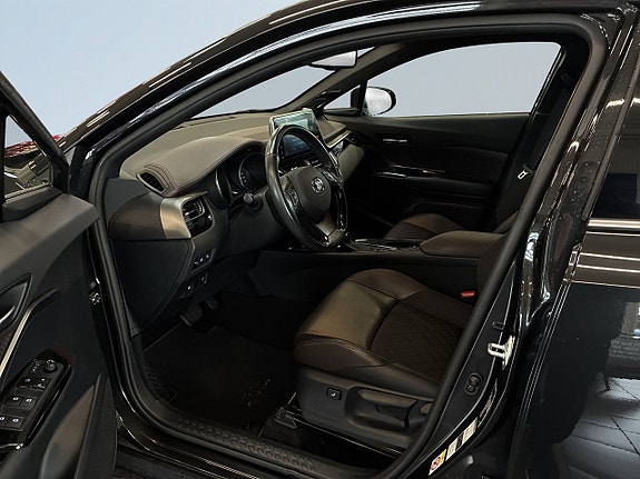 Toyota C-HR 7 of 19