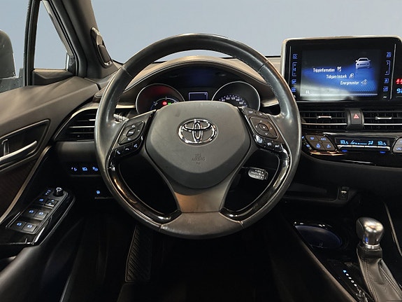 Toyota C-HR 9 of 19