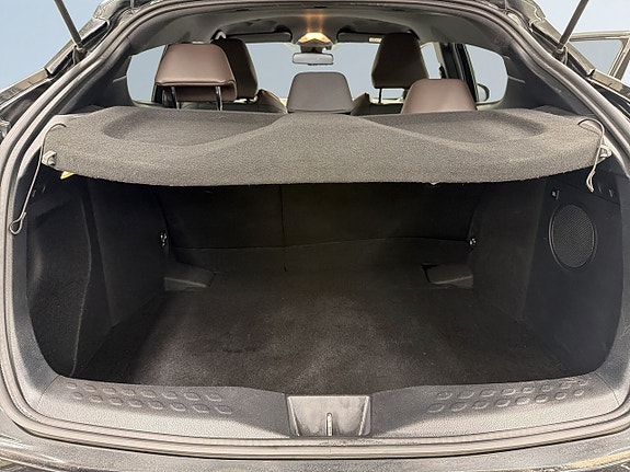 Toyota C-HR 12 of 19