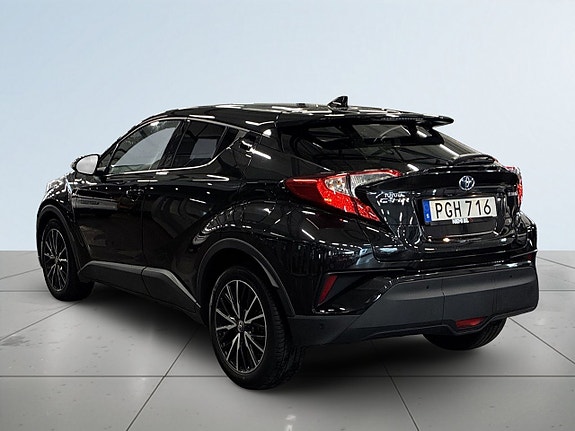 Toyota C-HR 5 of 19