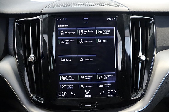 Volvo XC60 11 of 20