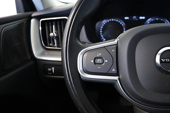 Volvo XC60 9 of 20