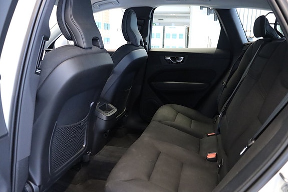 Volvo XC60 17 of 20