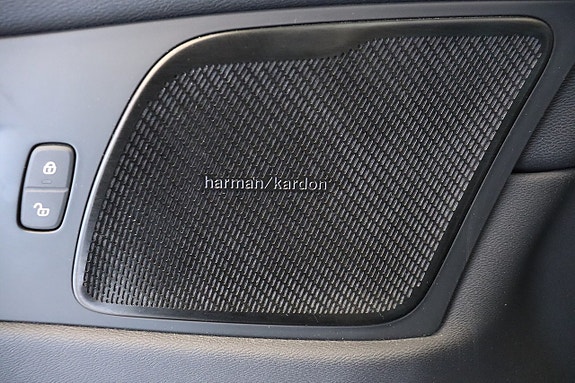 Volvo XC60 14 of 20