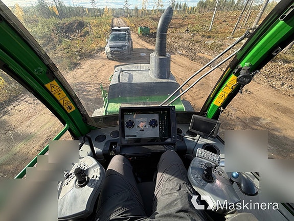 Skotare John Deere 1510G 15 of 27