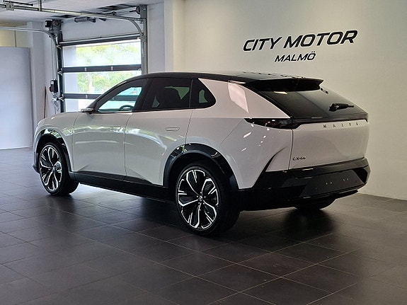 Mazda CX-6e 3 of 8