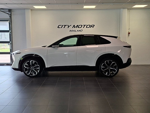 Mazda CX-6e 2 of 8