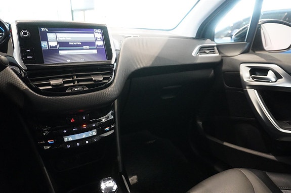 Peugeot 2008 8 of 13