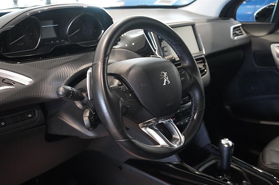 Peugeot 2008 2 of 13