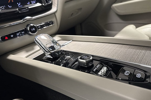 Volvo XC60 14 of 14
