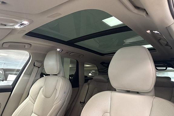 Volvo XC60 9 of 14