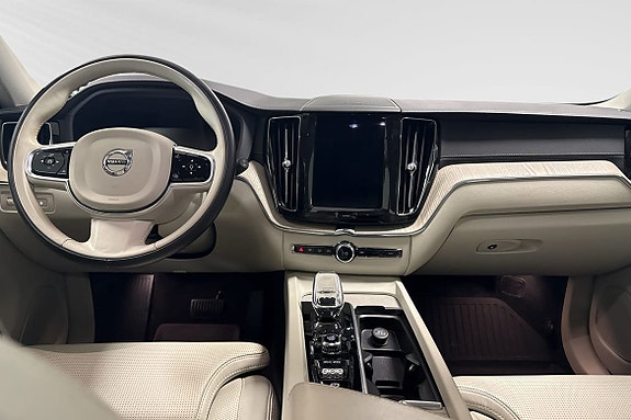 Volvo XC60 5 of 14