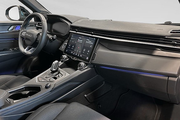 Lynk & Co 01 6 of 6