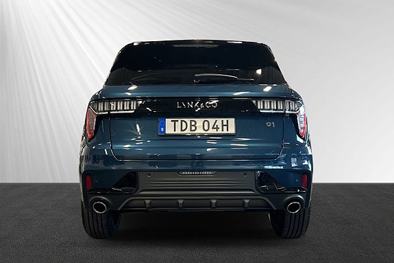 Lynk & Co 01 2 of 6