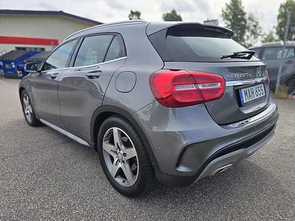 Mercedes-Benz GLA220 d 3 of 7