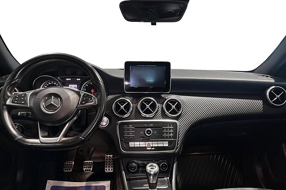 Mercedes-Benz A180 8 of 14