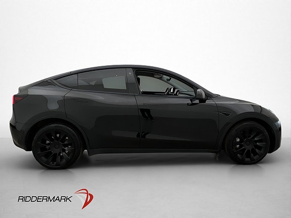 Tesla Model Y 5 of 30