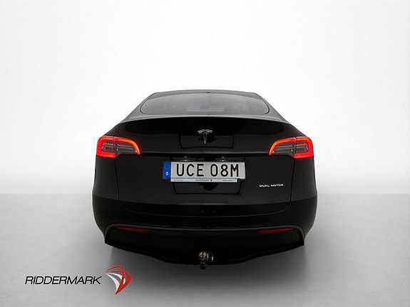 Tesla Model Y 8 of 30