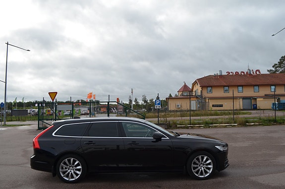 Volvo V90 14 of 24