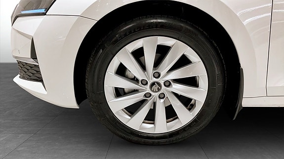 Skoda Octavia 6 of 13