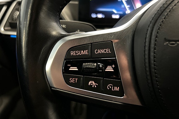 BMW i4 12 of 24