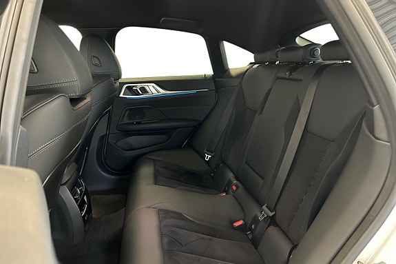BMW i4 22 of 24