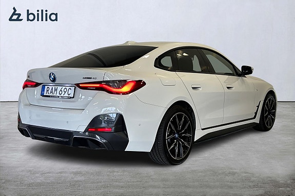 BMW i4 7 of 24