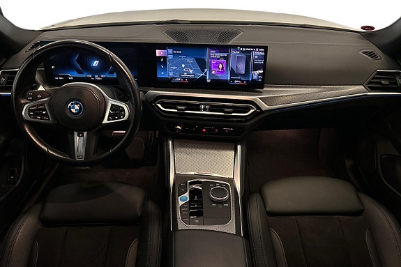 BMW i4 16 of 24