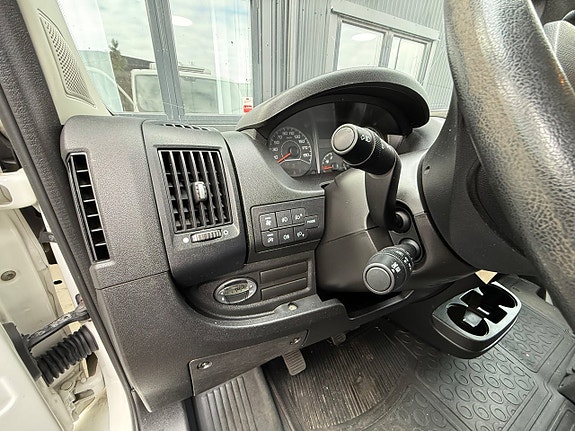 Peugeot Boxer 14 of 17