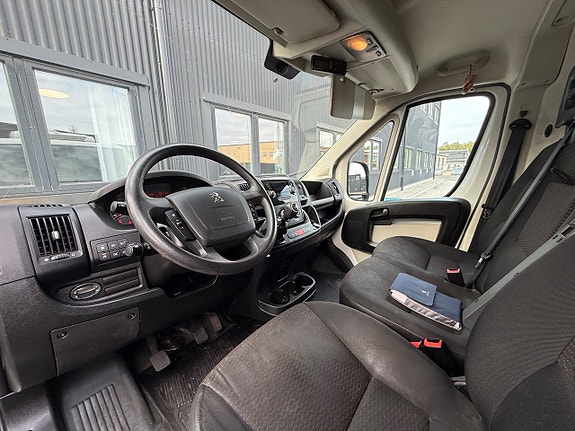 Peugeot Boxer 10 of 17