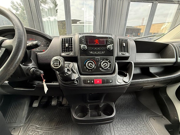 Peugeot Boxer 11 of 17