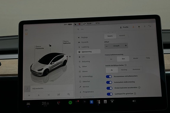 Tesla Model 3 24 of 26