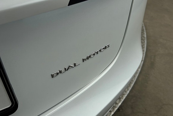 Tesla Model 3 26 of 26