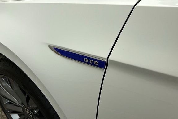 Volkswagen Passat 29 of 29