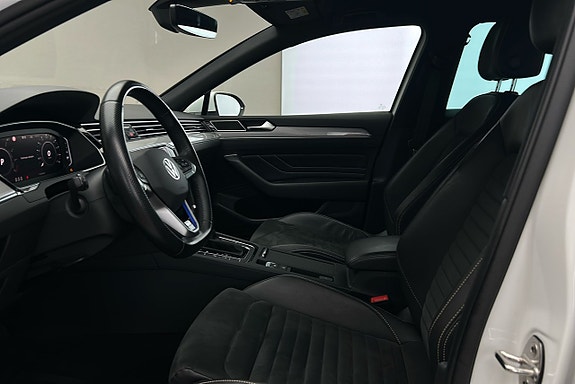 Volkswagen Passat 10 of 29