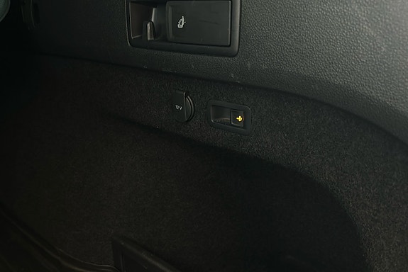 Volkswagen Passat 16 of 29