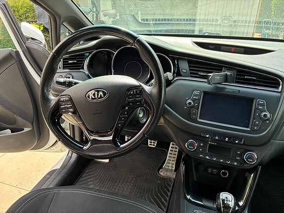 Kia Ceed 4 of 7