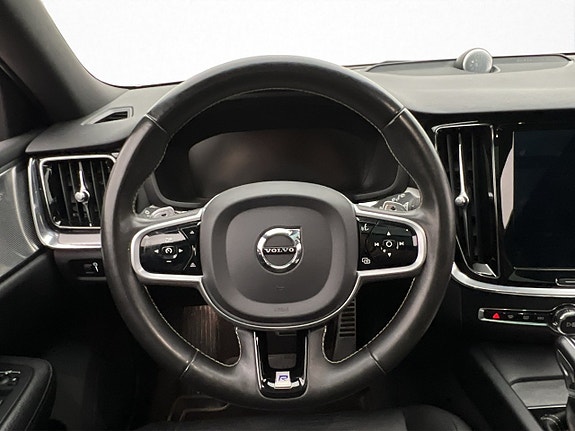 Volvo V60 16 of 30