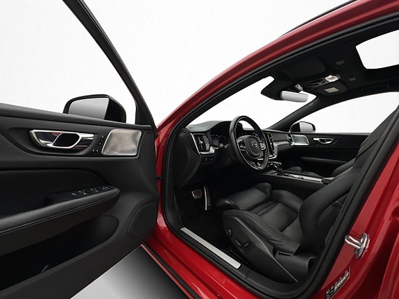 Volvo V60 11 of 30