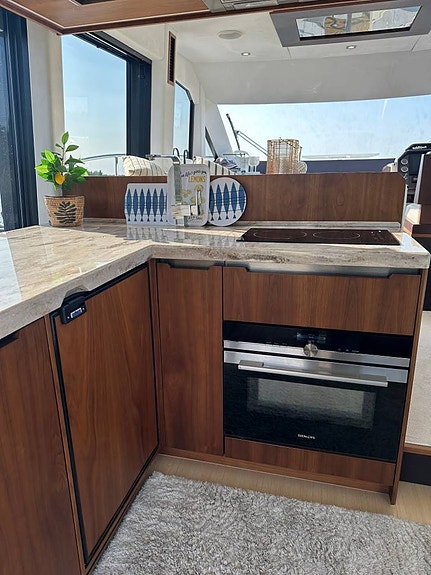 Galeon 460 Flybridge 2019 med 3 kabiner - Toppskick! 3 of 12