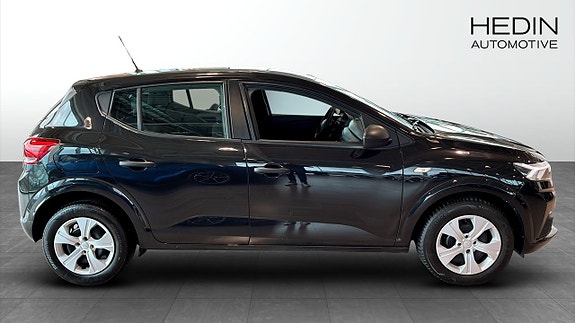 Dacia Sandero 6 of 9