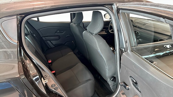 Dacia Sandero 5 of 9