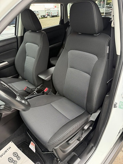 Suzuki Vitara 14 of 27